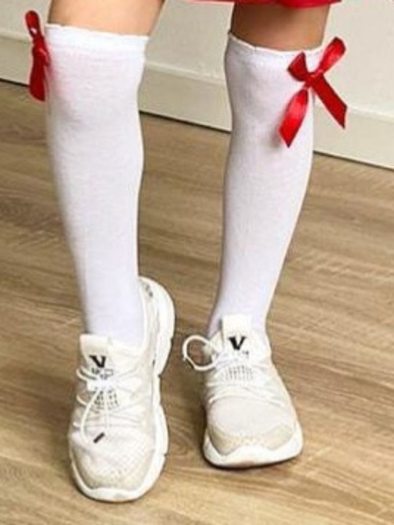 Sosetute cu Fundita Rosie