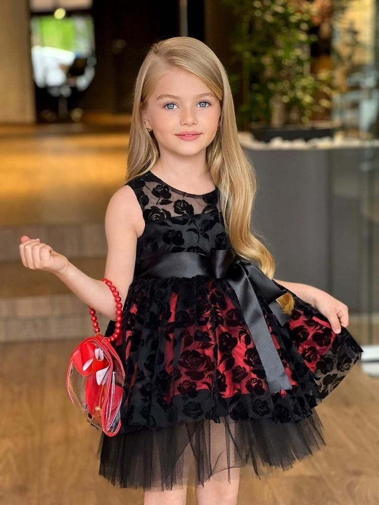 Rochita Ariana cu Sacou si Posetuta