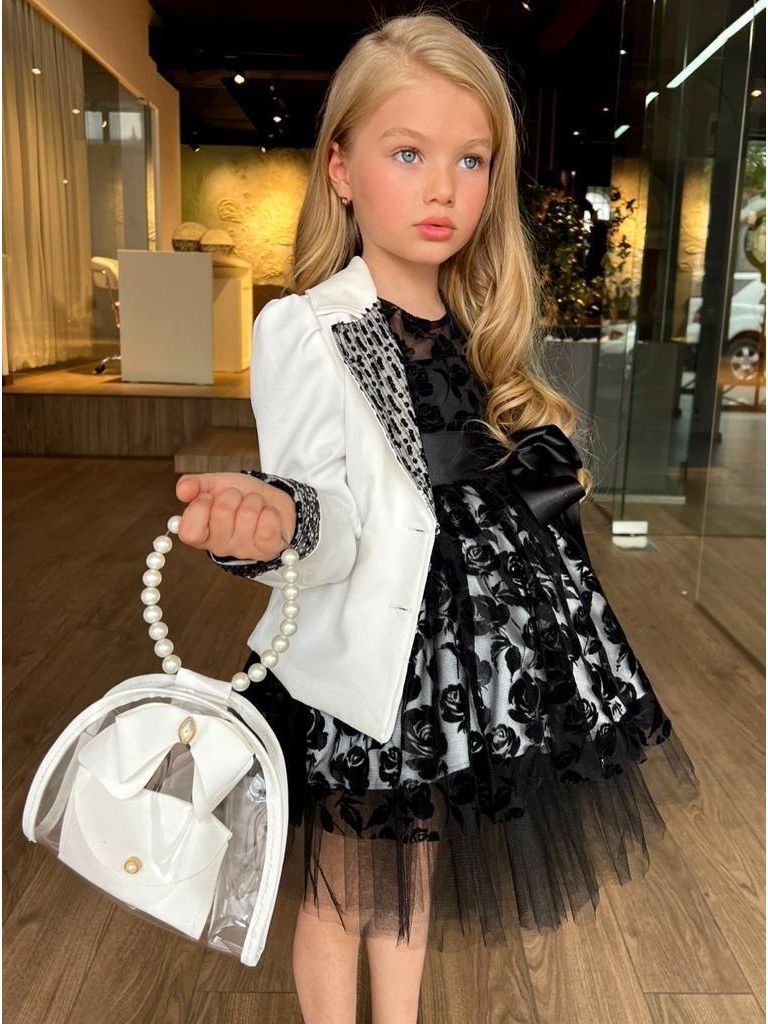 Rochita Ariana cu Sacou si Posetuta