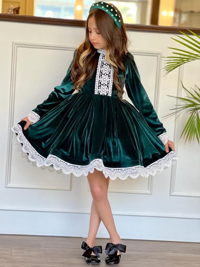 Rochita Fetite de Catifea Verde cu Dantela Ana