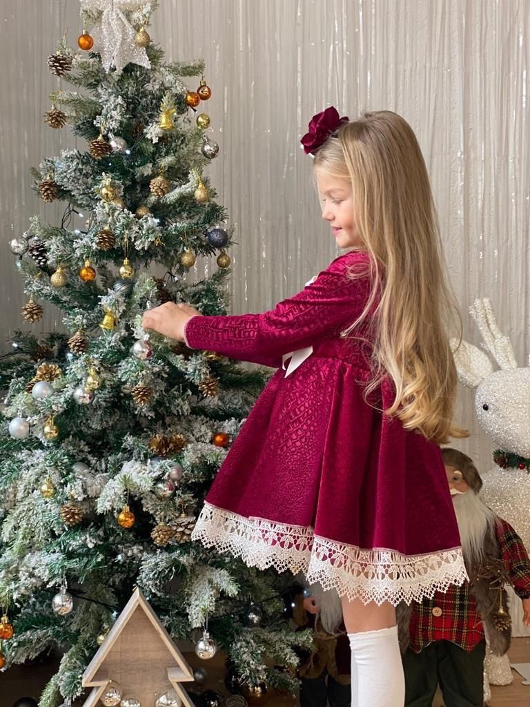 Rochita visinie pentru fetite cu dantela bej