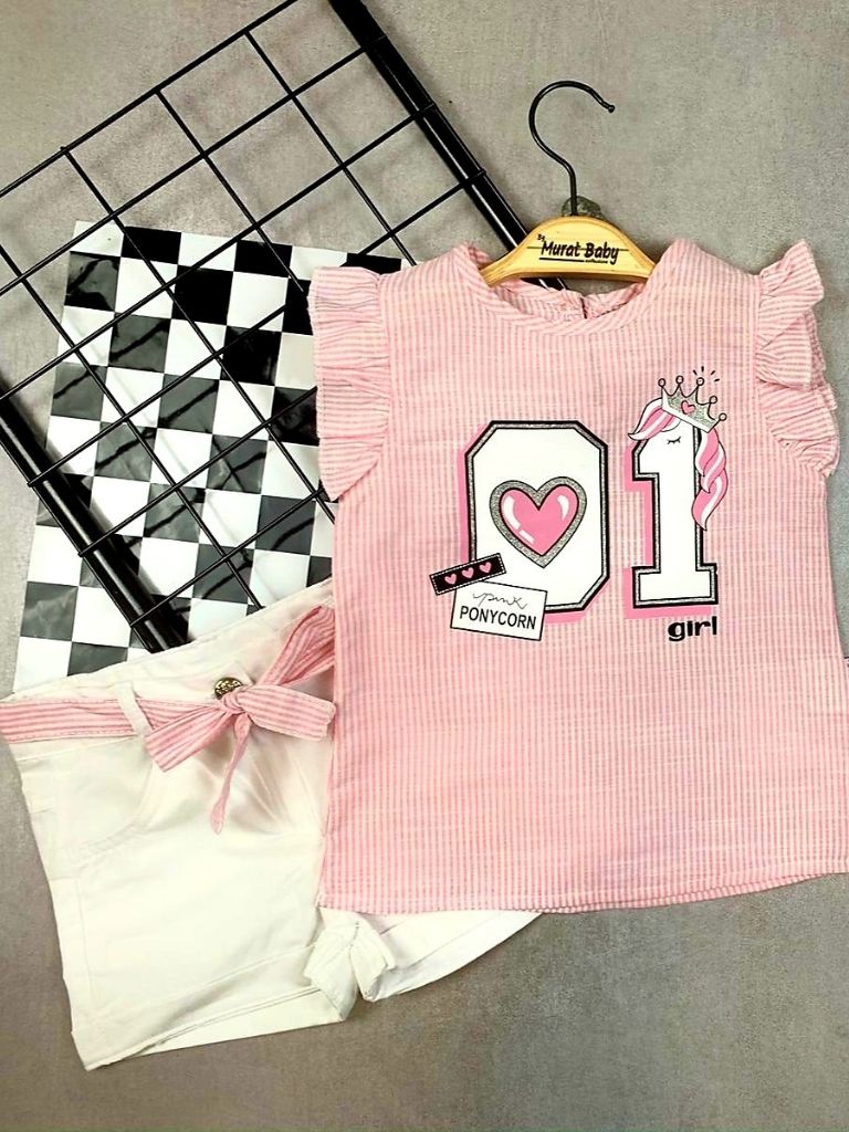 Set 2 piese fetite cu bluzita roz si panataloni scurti albi 01