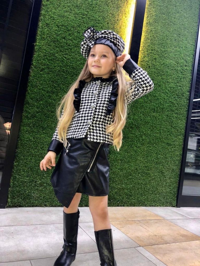 Set 3 piese fetite alb-negru cu fusta de piele si bereta