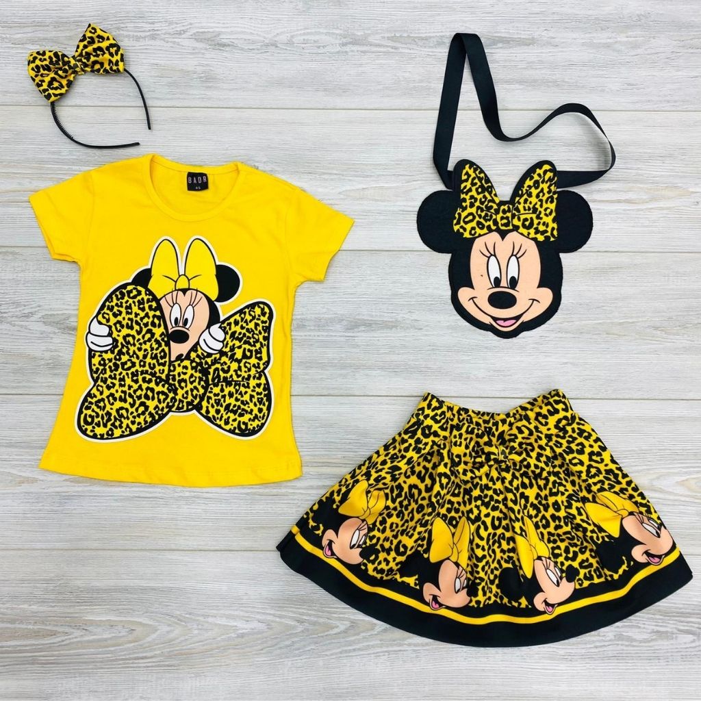 Set 4 piese fetite cu imprimeu si cu cordeluta