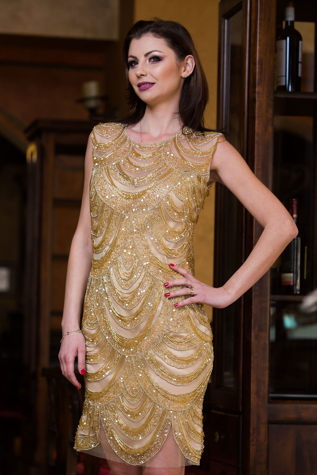 Rochiță unicat Malvera Luxury scurtă, elegantă cu franjuri de sticlă aurii